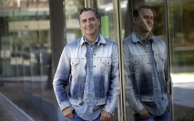 «Con 10 suicidios al día, a lo mejor los políticos necesitan que nos desnudemos con una horca ante el Congreso» (El Mundo)